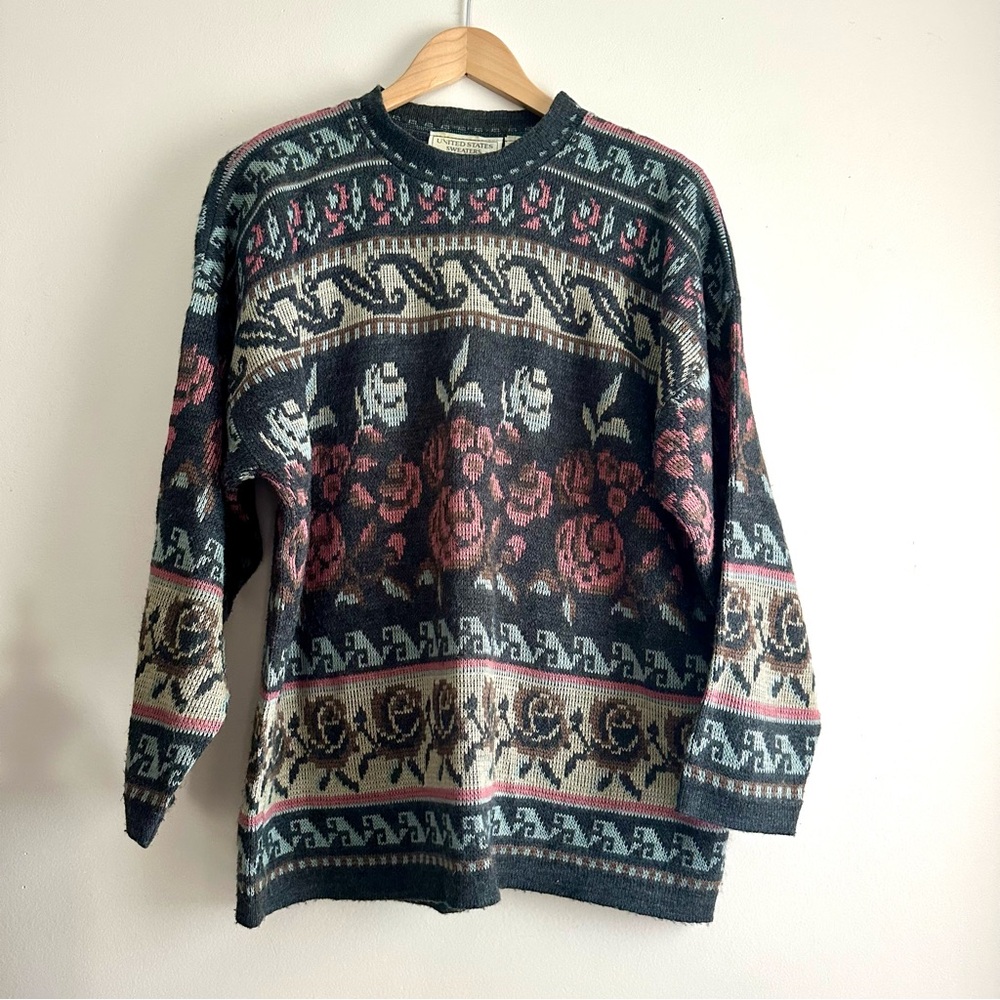 Vintage United States Floral Rose Sweater